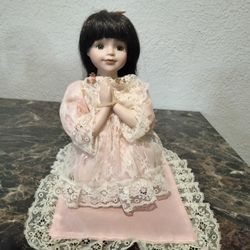 Crowne Fine Porcelain Dolls by Artmark Chicago,  JENNY 1998