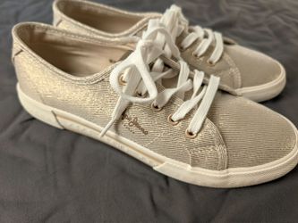 Pepe jeans London golden shoes