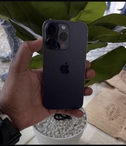 iPhone 14 pro unlocked with warranty