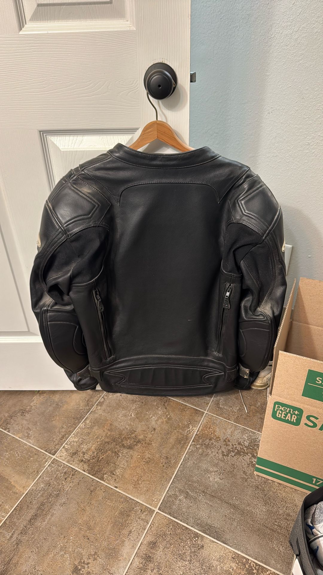 Small Men’s Leather Riding Jacket