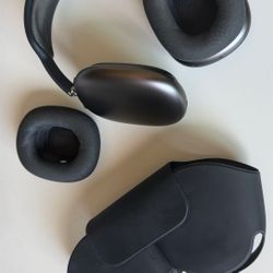 AirPods Max (1st Gen)