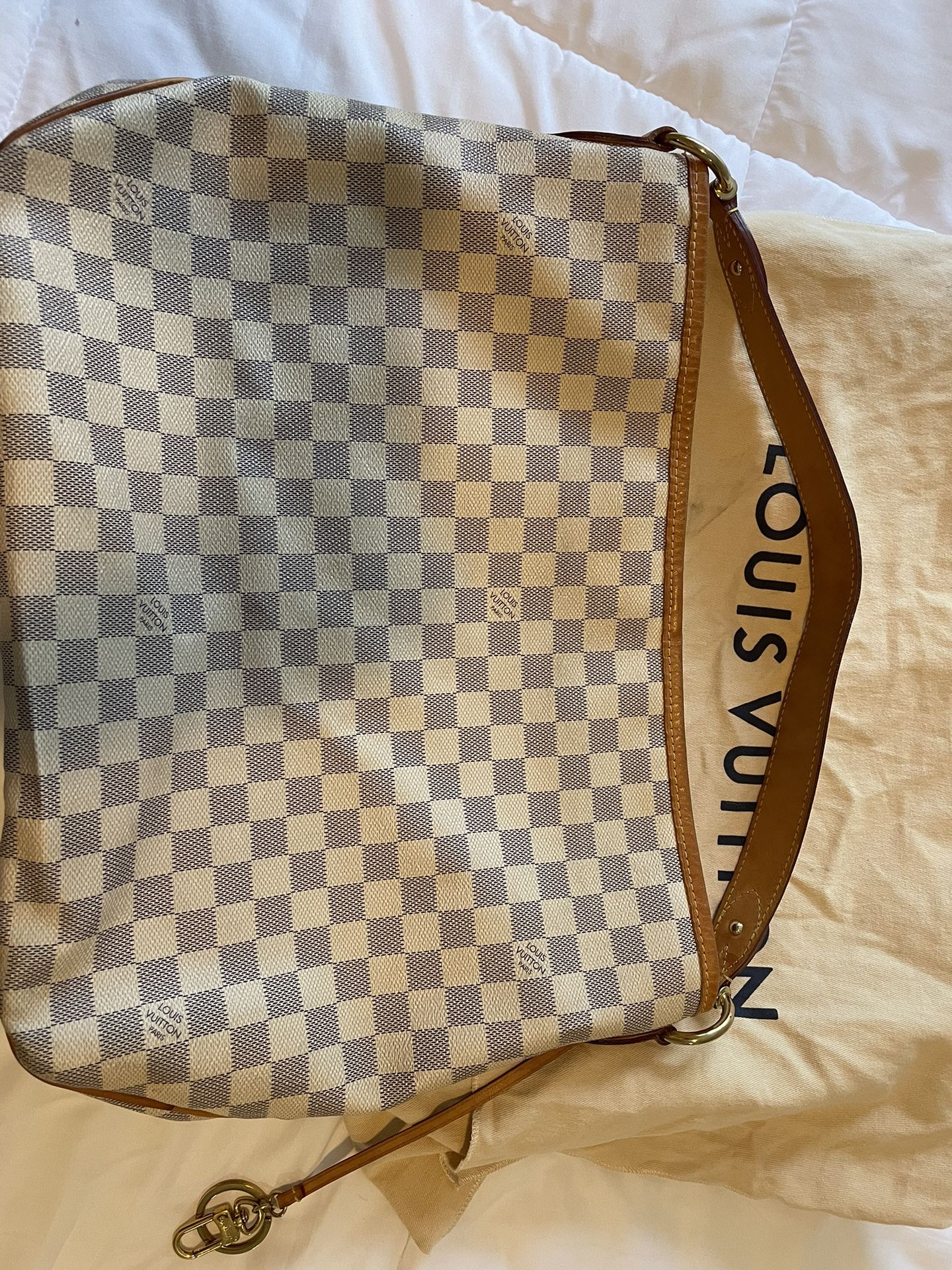 Louis Vuitton Mini Alma Monogram Bag W/ Shoulder Strap for Sale in Tampa,  FL - OfferUp