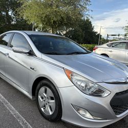 2012 Hyundai Sonata hybrid 