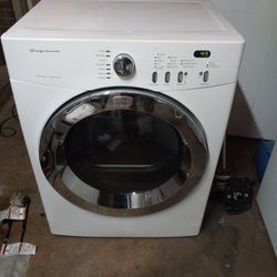 Stacking Frigidaire Super Capacity Dryer