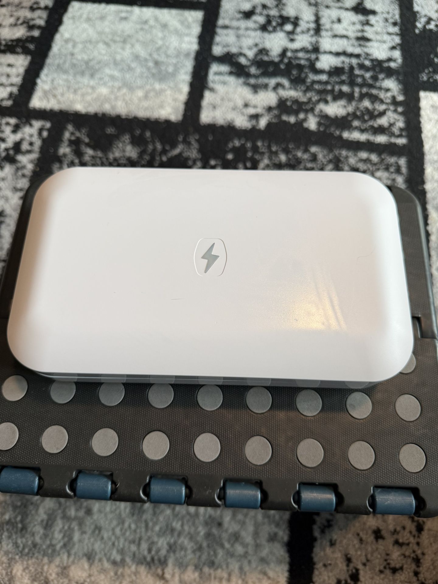PhoneSoap: UV Phone Sanitizer And Charger