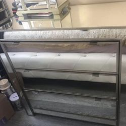 Mirror Dresser
