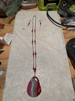 Beautiful Onyx Agate pendant necklace with matching earrings handmade