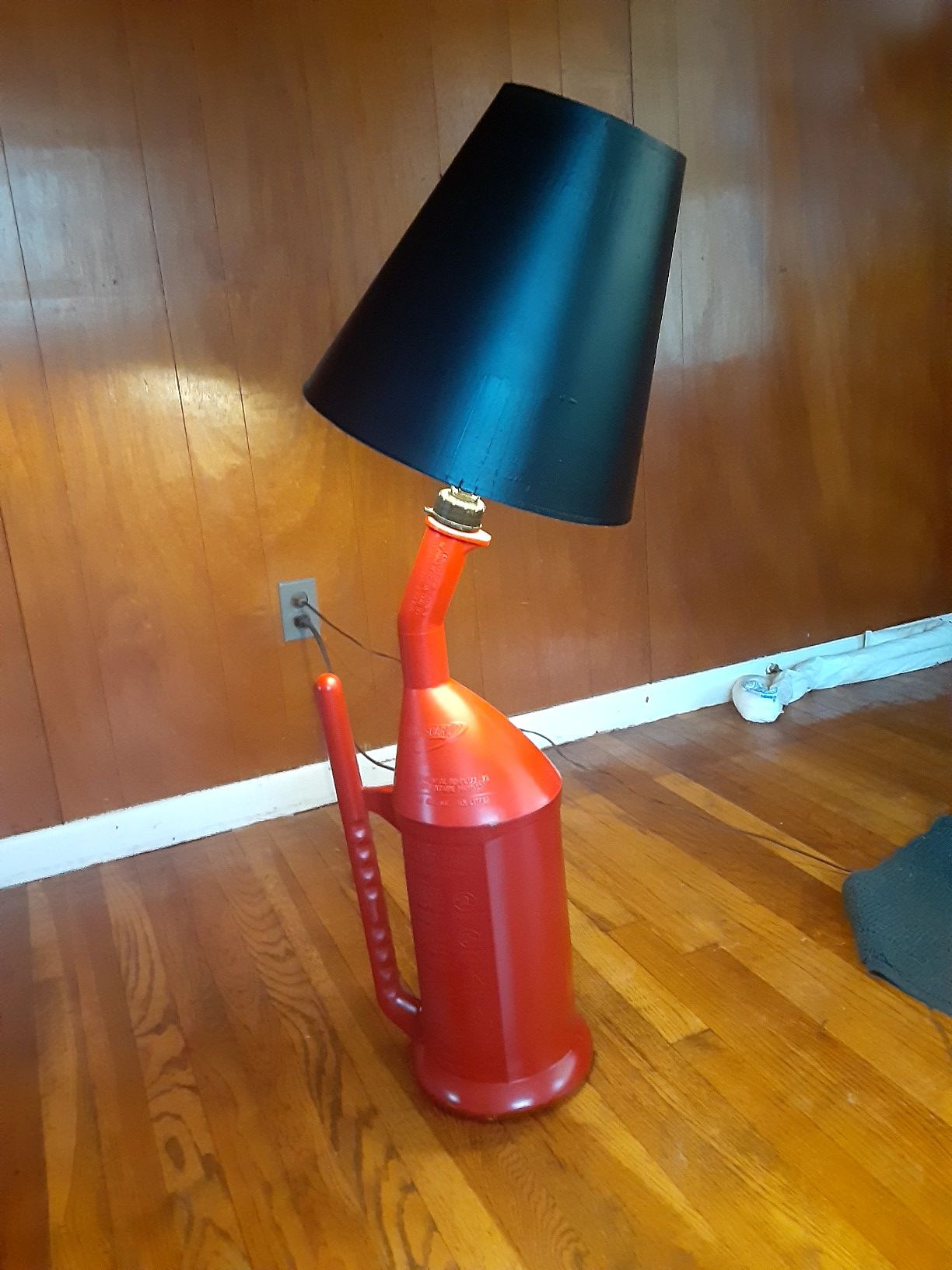 Gas can lamp