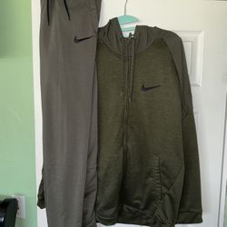 Nike 2pc Jacket + Pants  Mens 