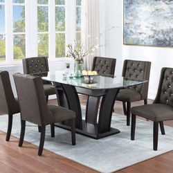 Dining Set 7-pc  New In A Box    1 Dining Table 6 Chairs.  Comedor De 7 Piezas Nuevo En Caja 