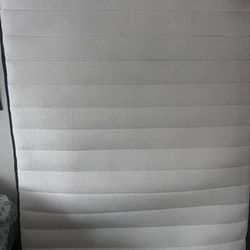 Full Size Mattress And Platform Fram 