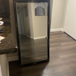 Large mirror 