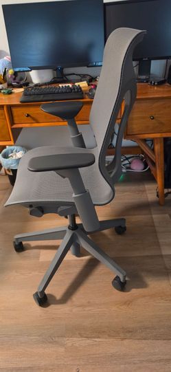 Herman Miller Cosm Chair- Great Condition! Like New!