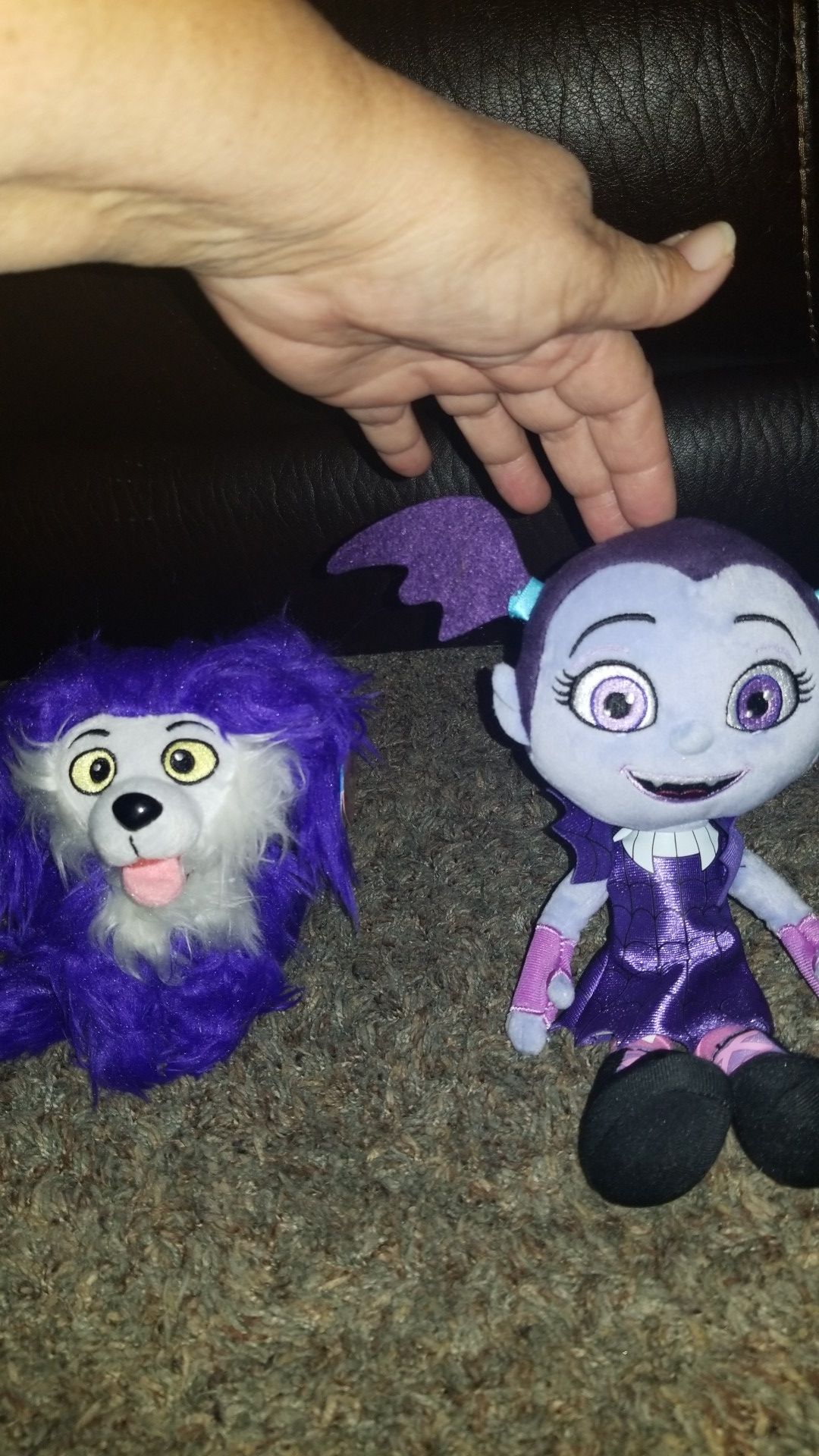 Disney's Vampirina New pet with tag