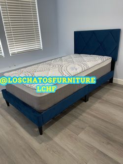 New twin size bed with mattress