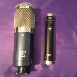 2 Professional Studio Wired Microphones