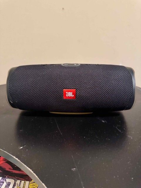 JBL Charge 4 Bluetooth Speaker