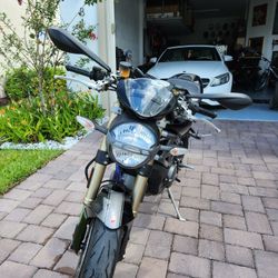 2013 Ducati Monster 1100 EVO