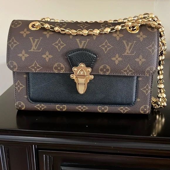 Like new pristine bag. π― authentic