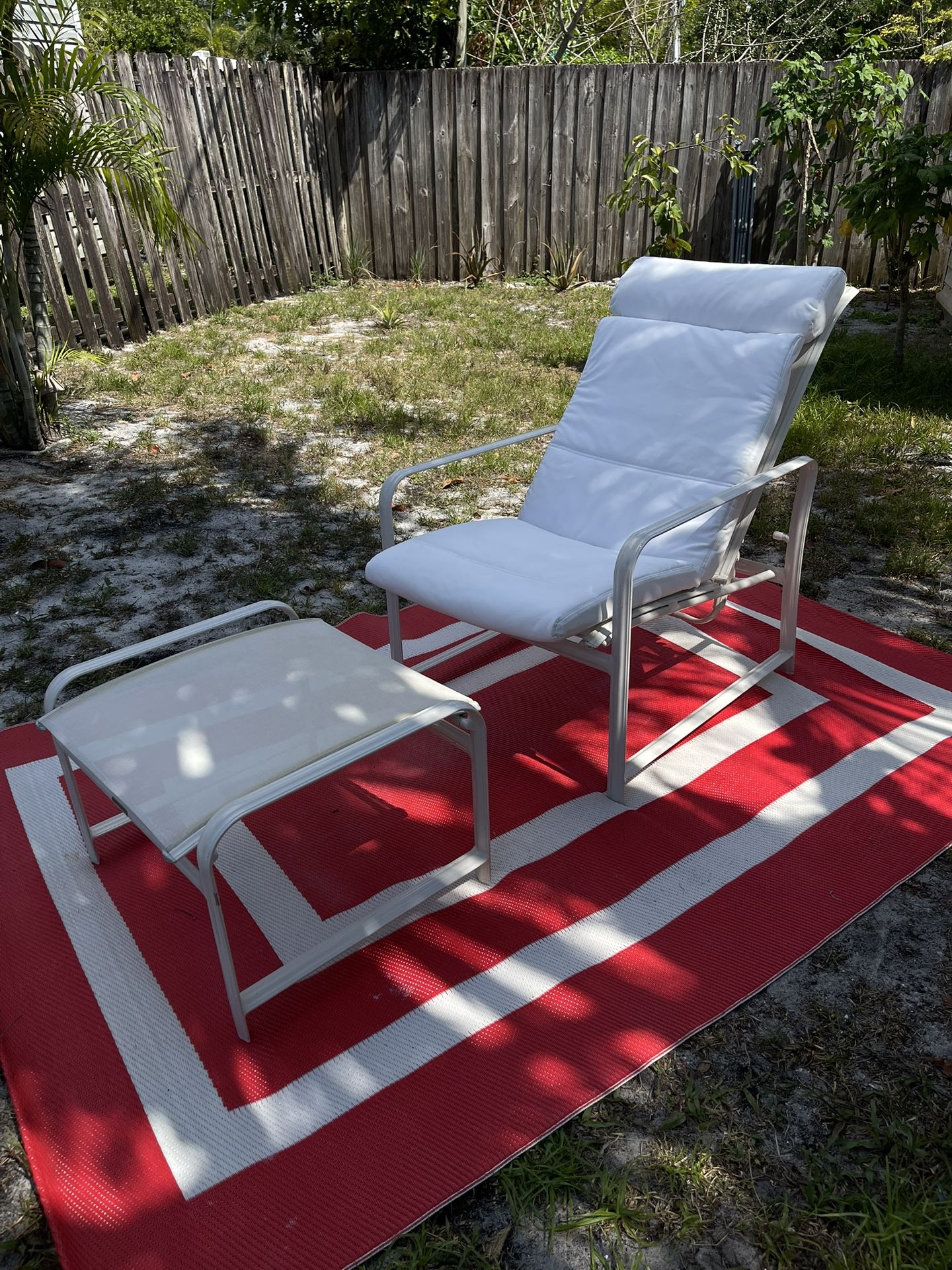 Brown Jordan Adjustable Lounge Chair With (Cushion Already Washed) And Rest Foot Stool In Good Condition $50 Firm On Price