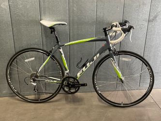 Fuji 3.0 Road Bike Size Medium