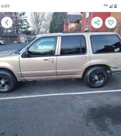1998 4x4 Ford Explorer