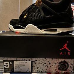 Jordan 4 Royality 