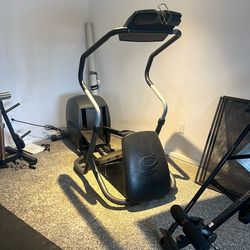 Precor EFX 5.21si elliptical trainer