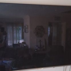 Samsung Smart TV 65in + Mount and Remote Control