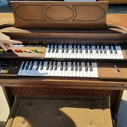 Yamaha organ