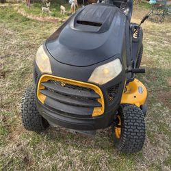 POULAN PRO RIDER MOWER. 
