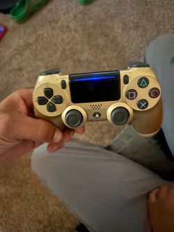 PS4 controller