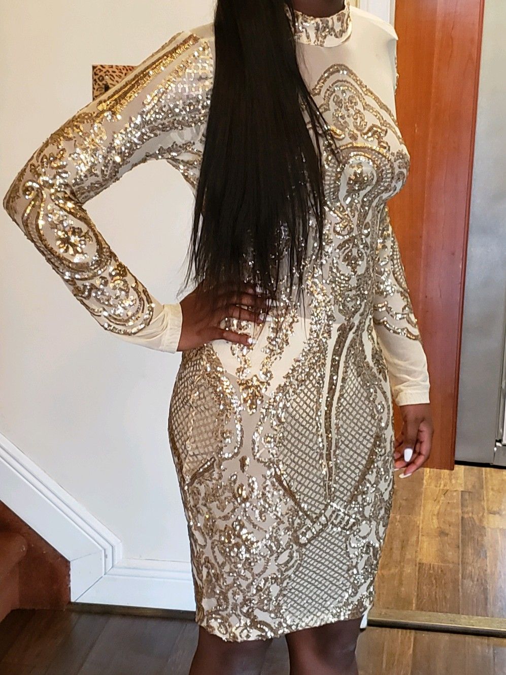 Gorgeous gold dress size 6