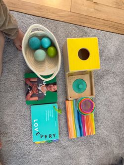 lovevery 7-8 month inspector play kit