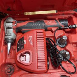 Milwaukee Expansion Tool 