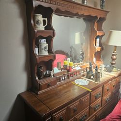 Beautiful Antique Mahogany Dresser With Mirror 