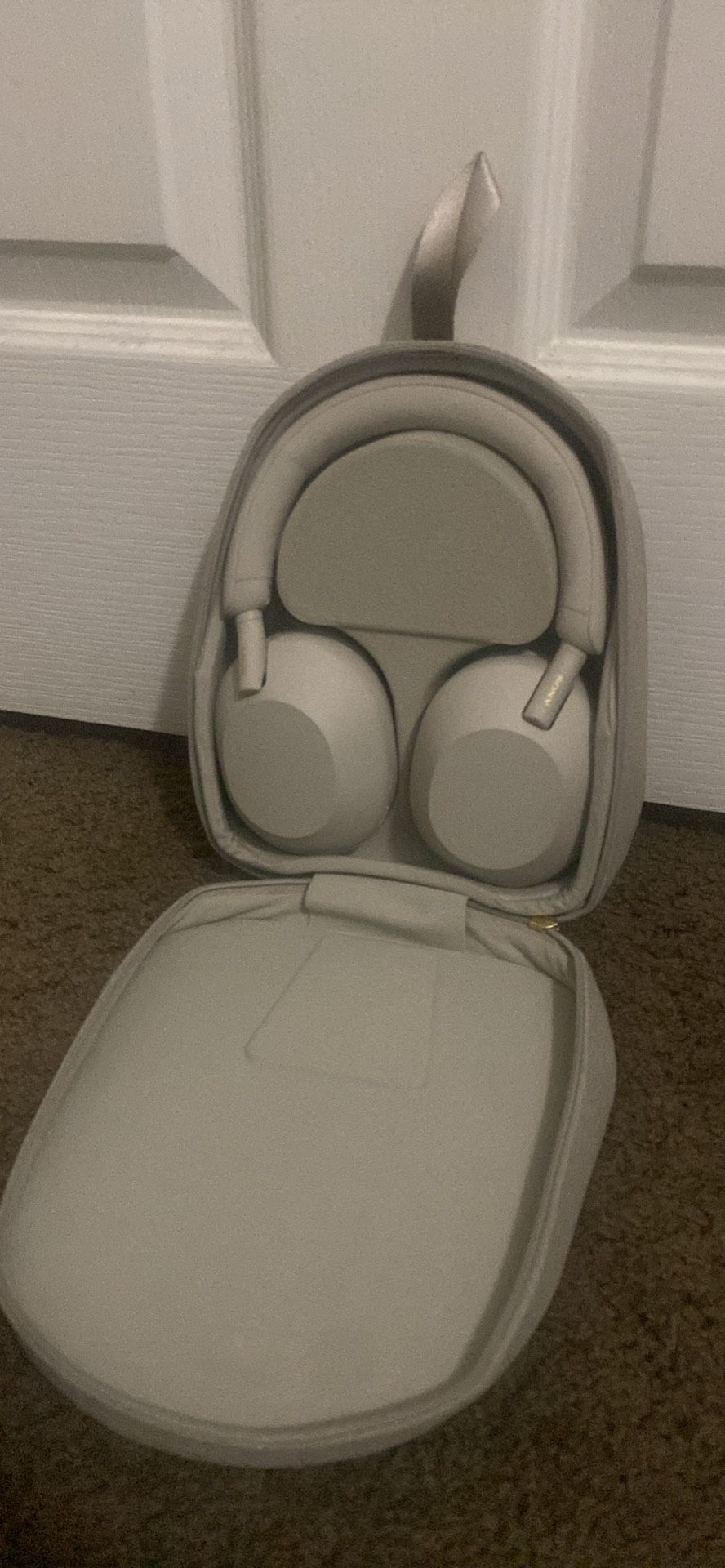 Sony WH-1000XM5