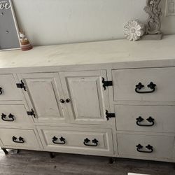 Farmhouse Style dresser 