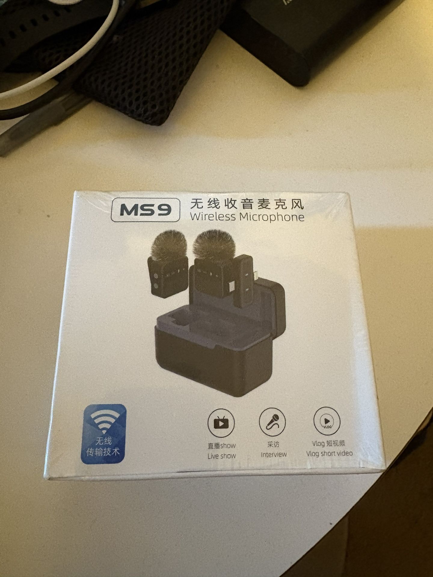 Wireless Lavalier Mic Brand New 