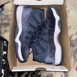 Jordan 11 Retro Midnight 