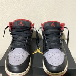 Jordan 1 mid black /cement