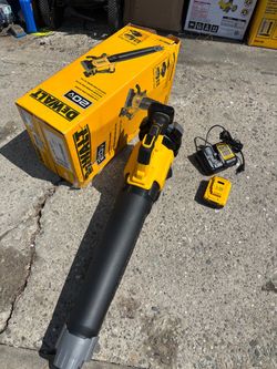 DEWALT 20V Cordless Leaf Blower with Battery and Charger