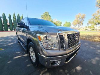 2017 Nissan Titan Crew Cab