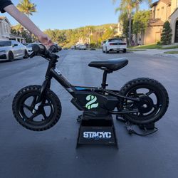 Stacyc 12EDRIVE With 3 Batteries & Moto Stand 