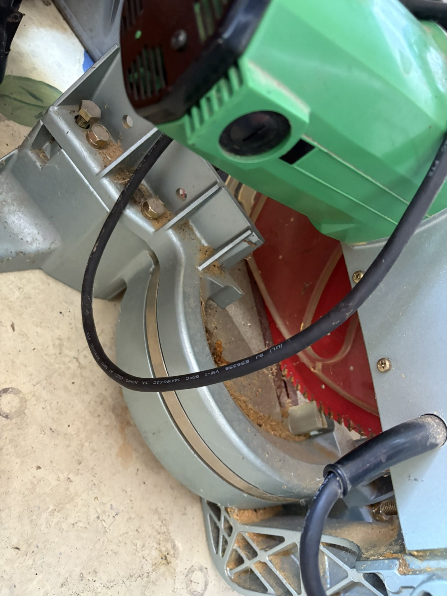 Hitachi 12 Inch mitre Saw