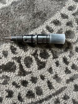 Diesel fuel injector