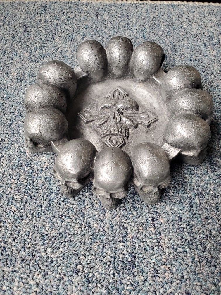 1990's Adam's Apple Heavy Resin Skull Ashtray Vintage 
