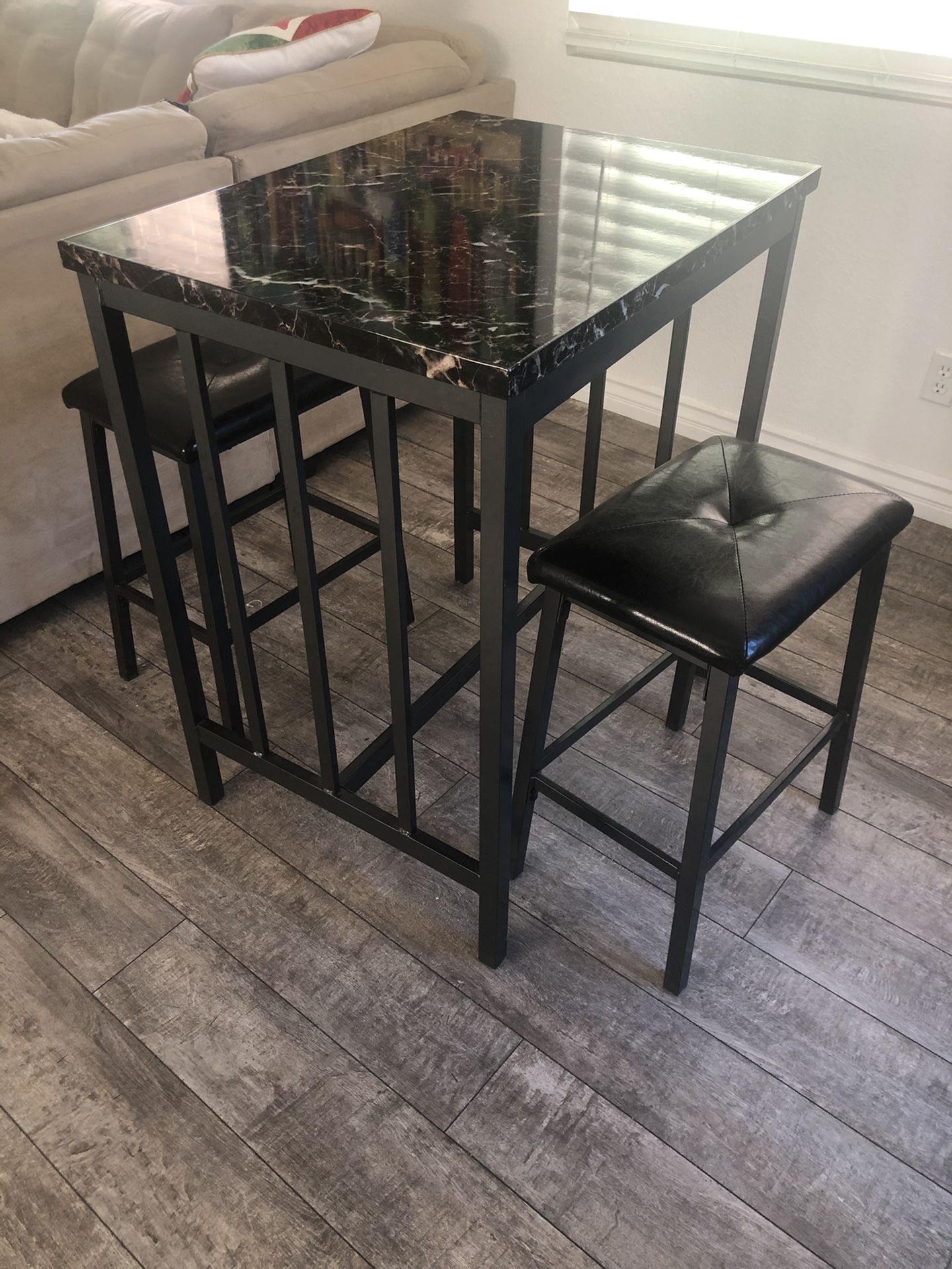 Bar table with 2 stools