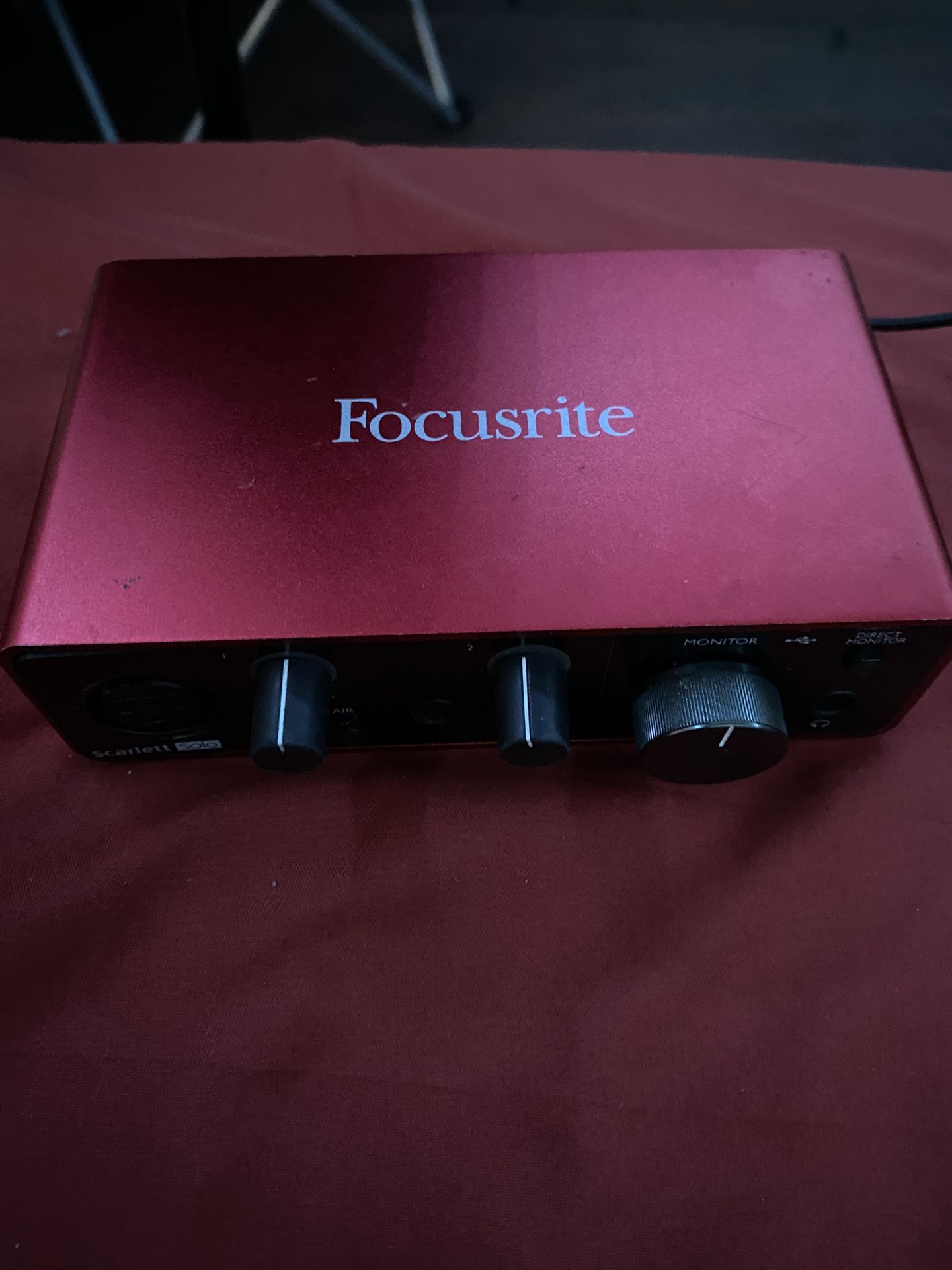 Audio Interface Scarlett Solo Focusrite (Music Studio Equipment )