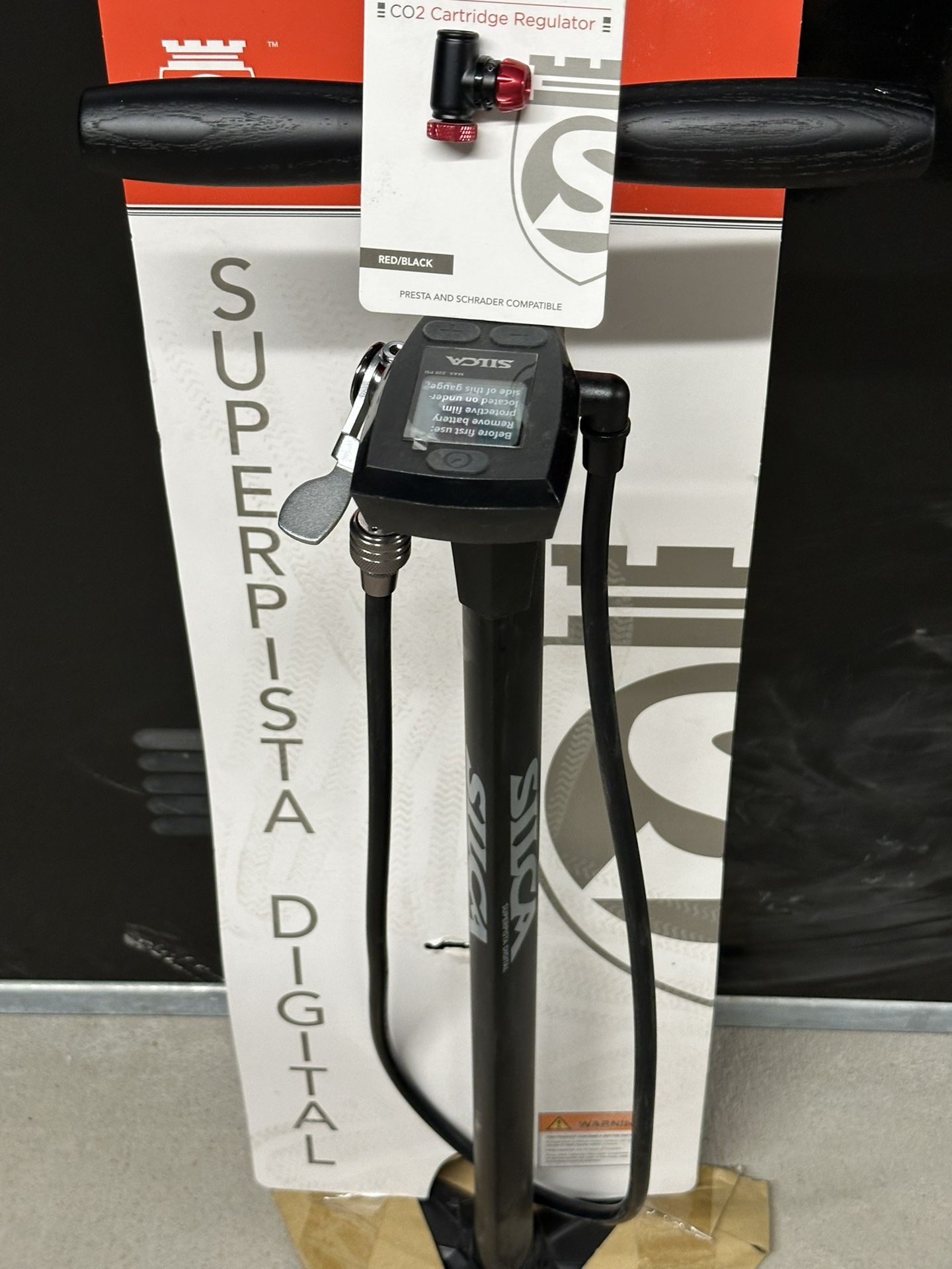 Bicycle air pump Digital